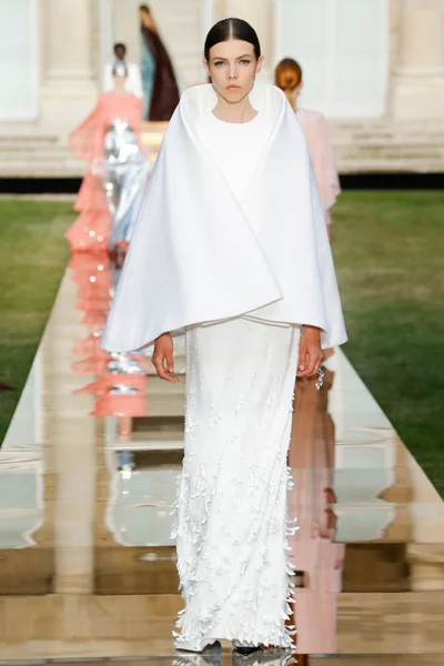 Look 37